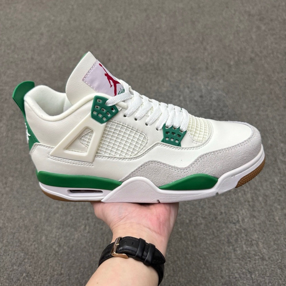 Pine Green Air Jordan 4s - Picture 2 of 10
